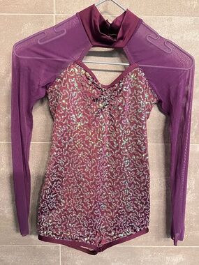 Long-sleeved purple leotard